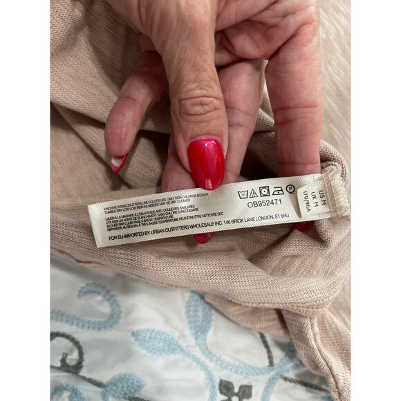 Free People Beach Medium Culver City Crop Knot tan lightweight sweater NWOT - Picture 6 of 6